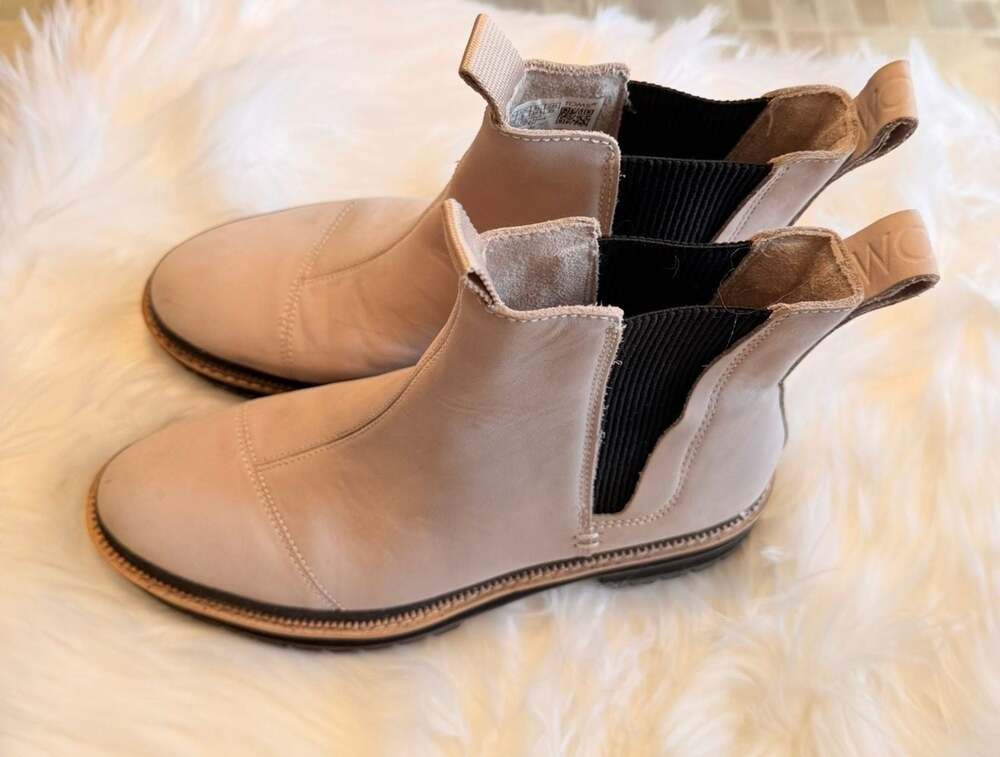 TOMS Women's Size 8 Chelsea Lug Sole Boots